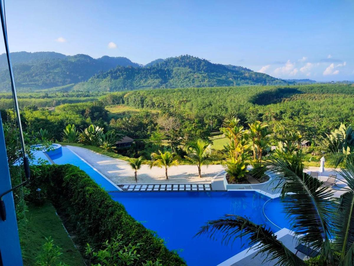 Khaolak Blue Sky Villa Khao Lak Exterior photo